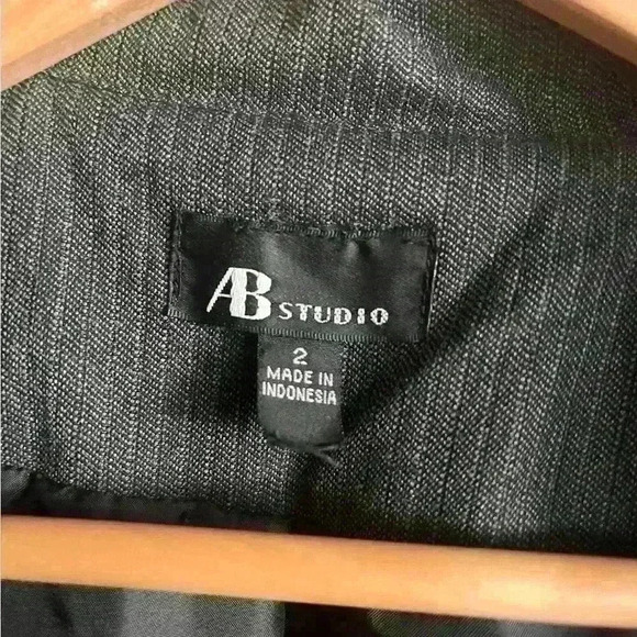 AB Studio Women's Gray Blazer - Picture 4 of 9